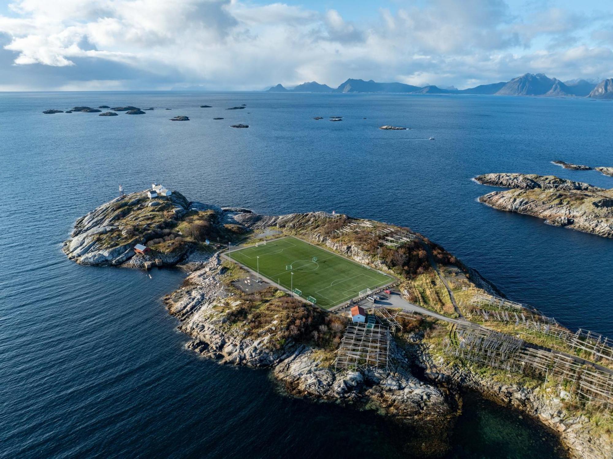 New And Modern Apartment In Henningsvaer Luaran gambar